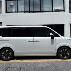 ホンダ ステップワゴン e:HEV AIR 2024年5月登録 デジタルミラー 禁煙車の画像