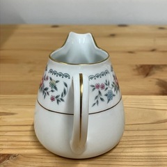 2507-631 Noritake クリーマー キズ 汚れありの画像