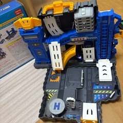 ケース型　立体パーキングセット警察の画像