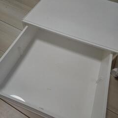 ローラー付き収納ケースの画像