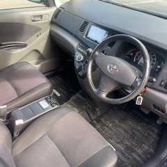 アイシス入庫　車検付きの画像