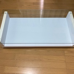 ガラステーブルの画像