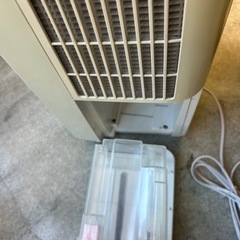 H2507-309 除湿機　CM-L100 シャープ　2020年製の画像