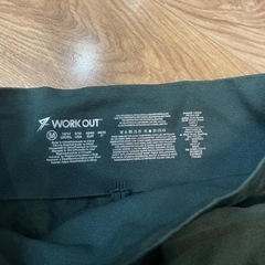 WORKOUT ダークグリーン レギンス Mサイズの画像