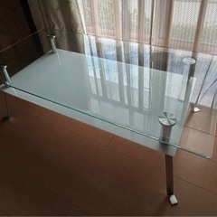 【🉐7月末まで¥5000】ガラステーブル(ディスプレイ棚付き)【お届け¥0〜】の画像
