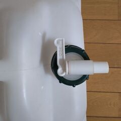 コック付きポリタンク／蛇口付き／18Ｌか20Ｌ？の画像