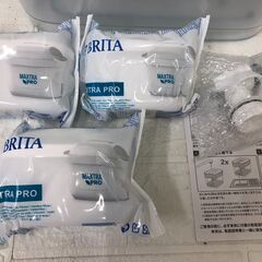 Brita ブリタ ポット型浄水器 フロー カートリッジ3個付きの画像