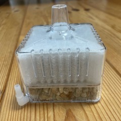 水槽用エアポンプと濾過器？水中フィルター？の画像