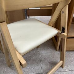★リユースのサカイ高崎店★TJ12311  デスク＆椅子セット ベージュ H69.5×D45×W70 クリーニング済みの画像