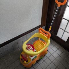 アンパンマン よくばりビジーカー 押し棒+ガード付きの画像
