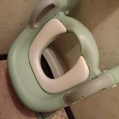 トイレトレーニング トイレ補助便座の画像