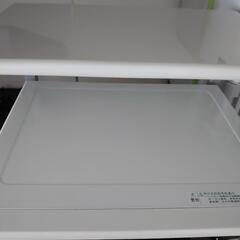 キッチン家電 電子レンジとトースターと収納台の画像