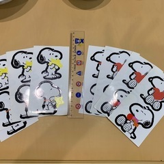 スヌーピーシール付きプラスチック衣装ケースの画像