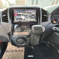 🉐日産ルークス❣️車検２年❣️自動スライドドア❣️フルセグTV❣️DVD観賞❣️ETC❣️エアコンバリ効き‼️絶好調❣️タイミングチェーン❣️パールシルバー綺麗な車です‼️ライト磨き済み‼️の画像