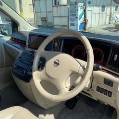 キレイ! 日産エルグランド4WD の画像