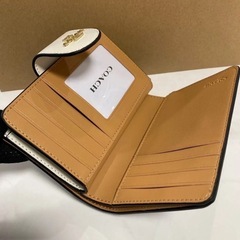 COACH レディース CP420 二つ折り財布の画像
