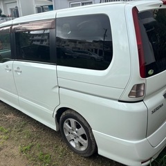 日産 セレナの画像