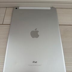 Apple iPad(第５世代)Wi-Fi+Cellular128GBシルバーの画像