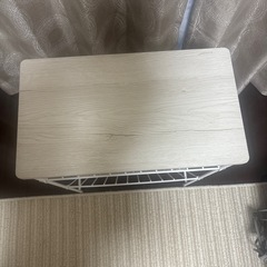 サイドテーブルの画像