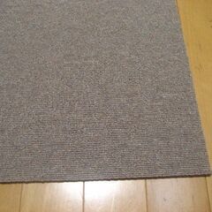 日本製タイルカーペット厚み6.5㎜・1枚２００円・在庫３０枚（１６０４）未使用品の画像