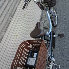 [YAMAHA]PAS(パス)コンパクト 20吋電動アシスト自転車 8.7Ahバッテリー+充電器+キー2本付きの画像