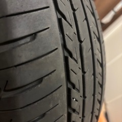 至急！中古タイヤ1本 215/60/16 の画像