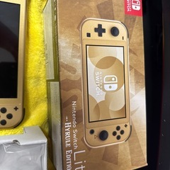 Nintendo Switch lite ハイラルエディションの画像
