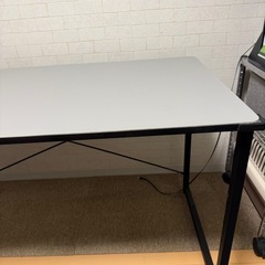 【取引中】PCデスク 幅140cm 奥行60cm 高さ70cmの画像