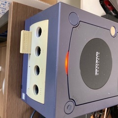 ゲームキューブ本体　　コントローラー4つの画像