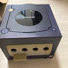 ゲームキューブ本体　　コントローラー4つの画像