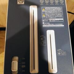 事業者向け 業務用 アイリスオーヤマ 高性能 多機能 静音 大容量 パーソナルシュレッダー P10HCS 中古 美品 動作品 店舗用品 OA機器 事務用品の画像