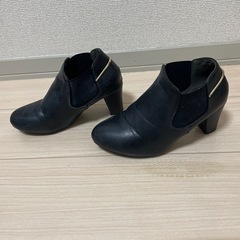 BLACKショートブーツの画像