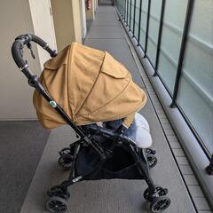 combiベビーカーの画像