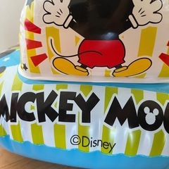中古　ディズニー　足入れ浮き輪の画像