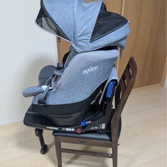 新生児から使えるチャイルドシートの画像