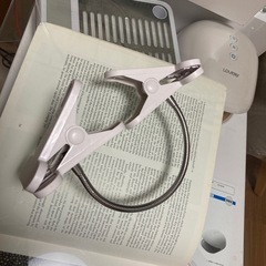 （値下げ）美品ネイルハンドくん➕固定用クリップの画像