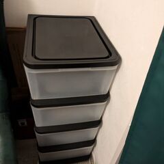 4段プラスチック収納ケース【7月27日まで】の画像