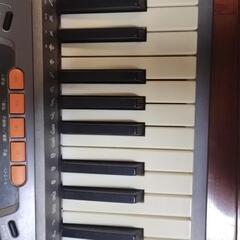 カシオ電子キーボードの画像
