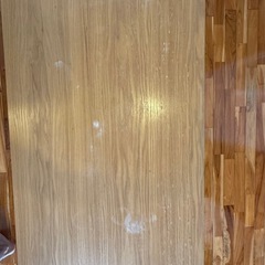 ダイニングテーブル、机の画像