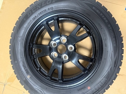 プリウススタッドレスタイヤ