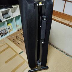 折りたたみベッドの画像