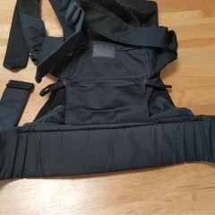 【最終値下げ】BABYBJÖRN 抱っこひも ONE+ ブラックの画像