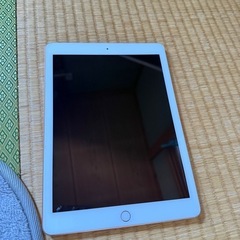 美品iPad第六世代Wi-Fiモデル128GBの画像