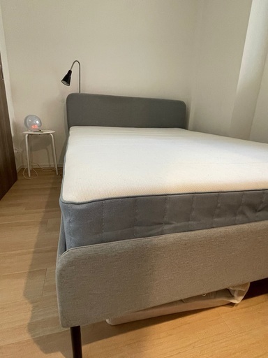 🛏【IKEA】ダブルベッド（140×200cm）フレーム＋マットレス