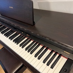 値下げ交渉可能　現金支払い可　ピアノ　 電子ピアノ　YAMAHA ヤマハ　YDP-201   88鍵の画像