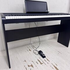  24708  電子ピアノ・キーボード　スタンド、ダンパー・ペダル付き　88鍵盤 KORG 2020年製  ◆大阪市内・東大阪市他 6,000円以上ご購入で無料配達いたします！◆ ※高槻・枚方方面◆西宮・尼崎方面◆生駒方面　それぞれ条件付き無料配送あり！            の画像