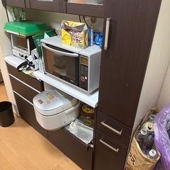 食器棚の画像