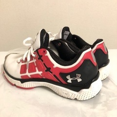 アンダーアーマー　シューズ　スポーツの画像