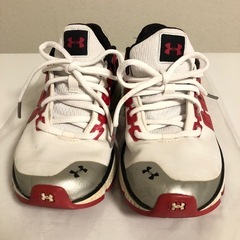 アンダーアーマー　シューズ　スポーツの画像