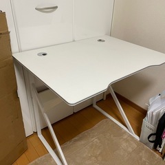 ゲーミングデスク　パソコンデスク幅80机　配線ホール付きpcデスク　の画像